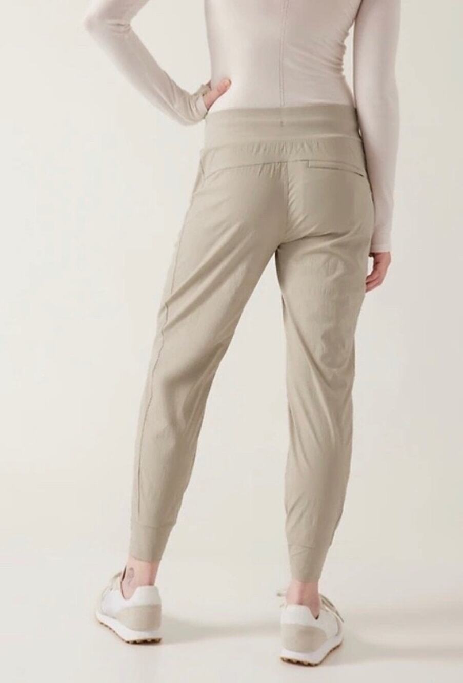 Athleta | Trekkie North Tan/Khaki High Waist Joggers Size 6/P Workout Fitness